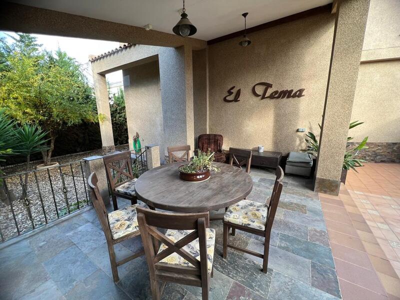 6 Cuarto Villa en venta