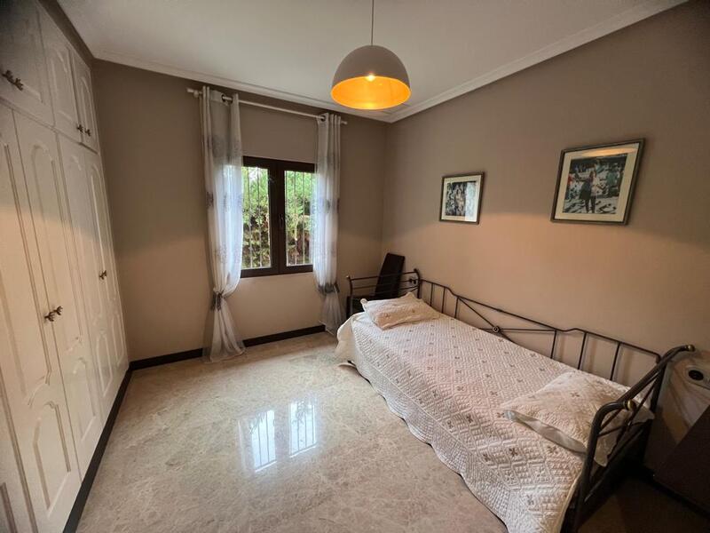 6 Cuarto Villa en venta
