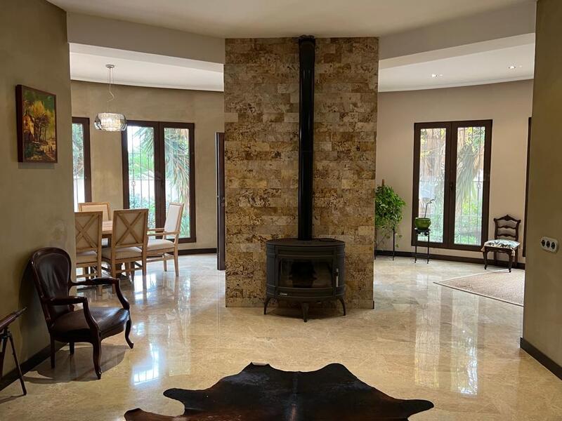 6 Cuarto Villa en venta