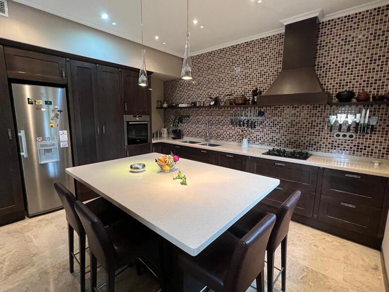 6 Cuarto Villa en venta
