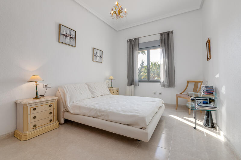 4 Cuarto Villa en venta