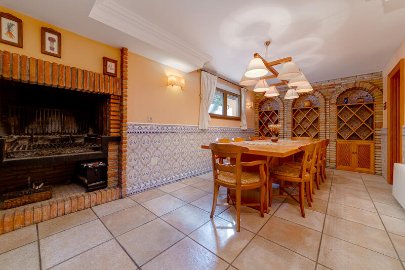 4 Cuarto Villa en venta