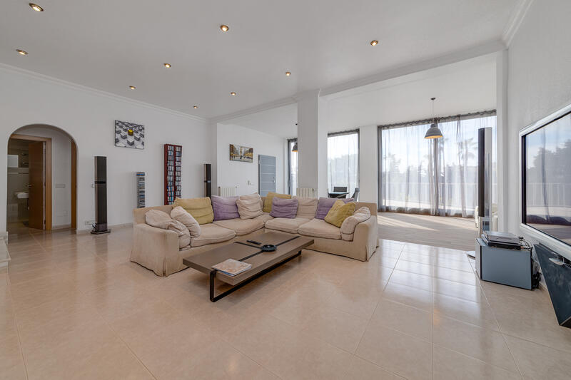4 Cuarto Villa en venta
