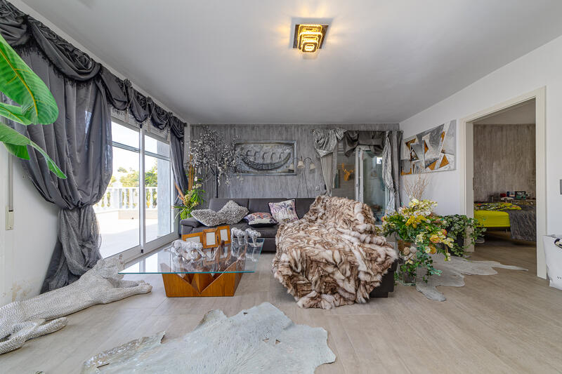 7 bedroom Villa for sale