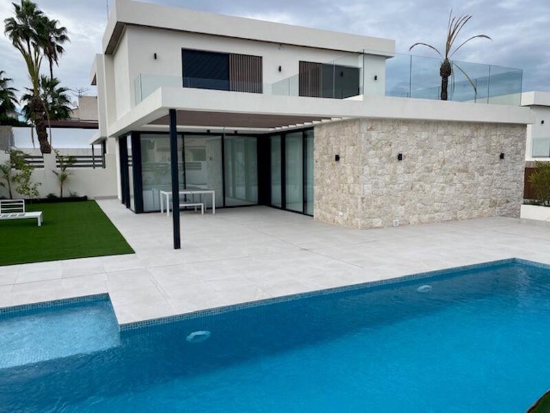 3 slaapkamer Villa Te koop