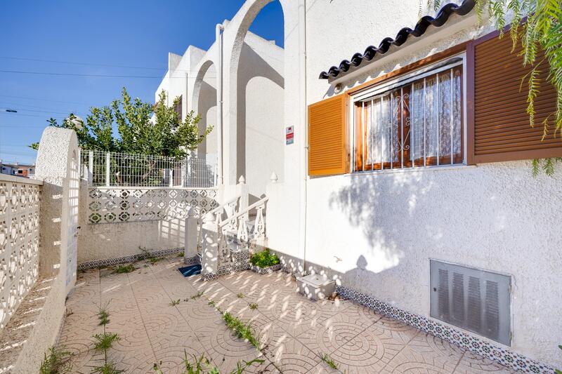 3 slaapkamer Gezinswoning Te koop