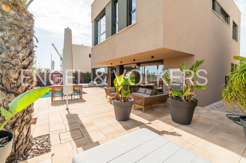 4 Cuarto Villa en venta