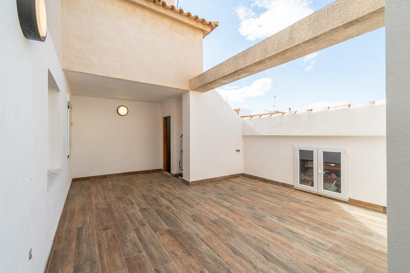 3 bedroom Apartment for sale
