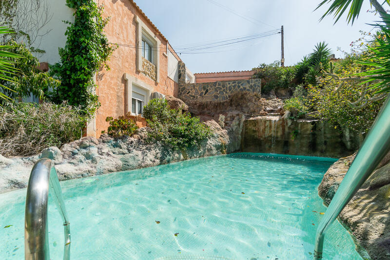 Lantställe till salu i Torrevieja, Alicante