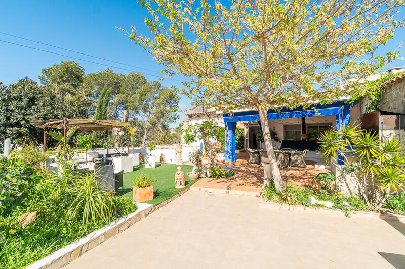 8 bedroom Country House for sale