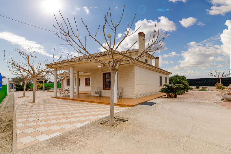 8 Schlafzimmer Landhaus zu verkaufen