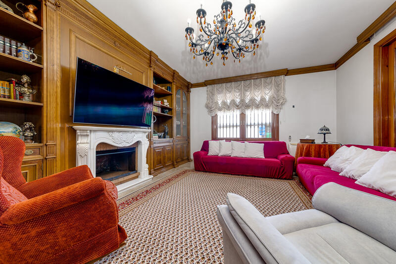 8 Schlafzimmer Landhaus zu verkaufen