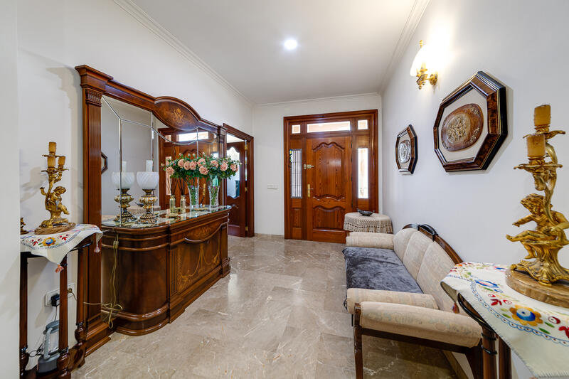 8 Schlafzimmer Landhaus zu verkaufen