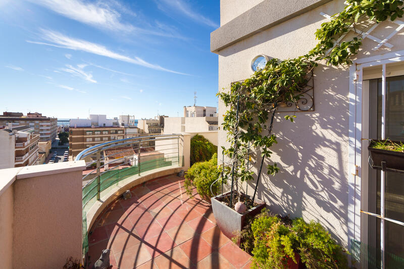 Apartamento en venta en Torrevieja, Alicante