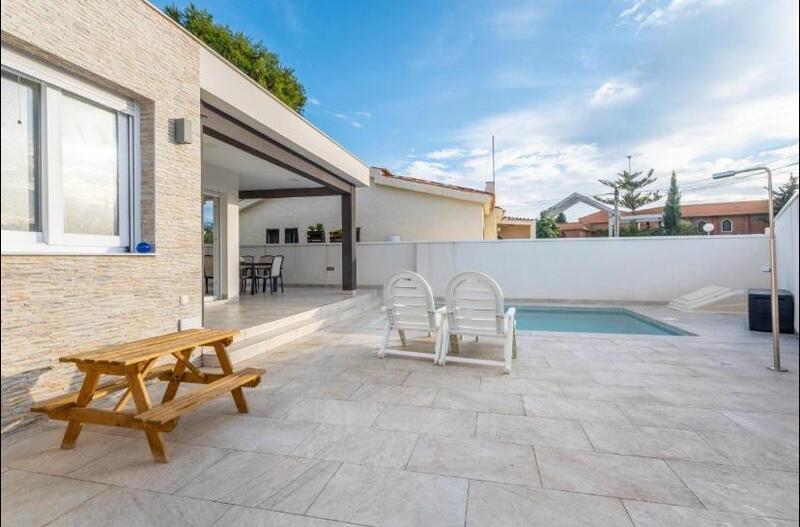 2 Cuarto Casa de Campo para alquiler a largo plazo