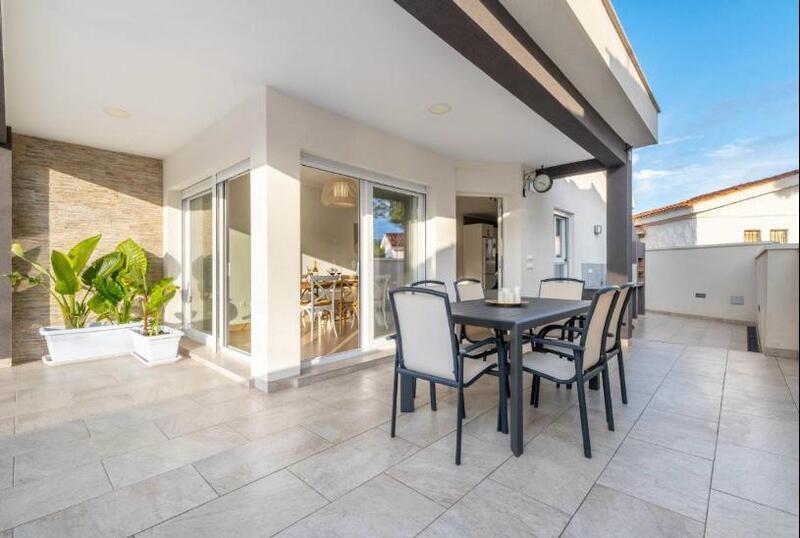 2 Cuarto Casa de Campo para alquiler a largo plazo