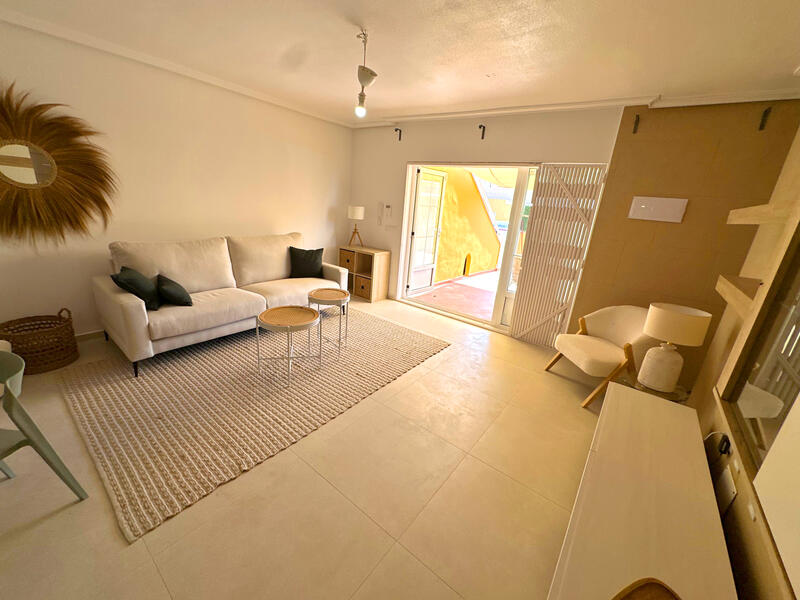 Gezinswoning voor lange termijn huur in Torrevieja, Alicante