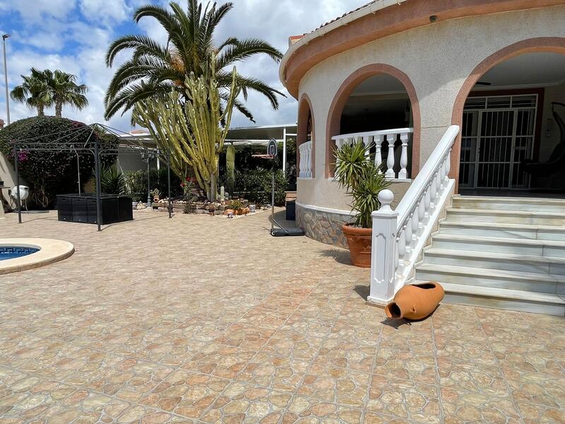 4 Schlafzimmer Villa zu verkaufen