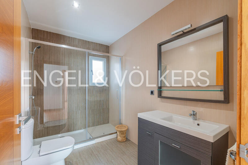 4 bedroom Townhouse for Long Term Rent
