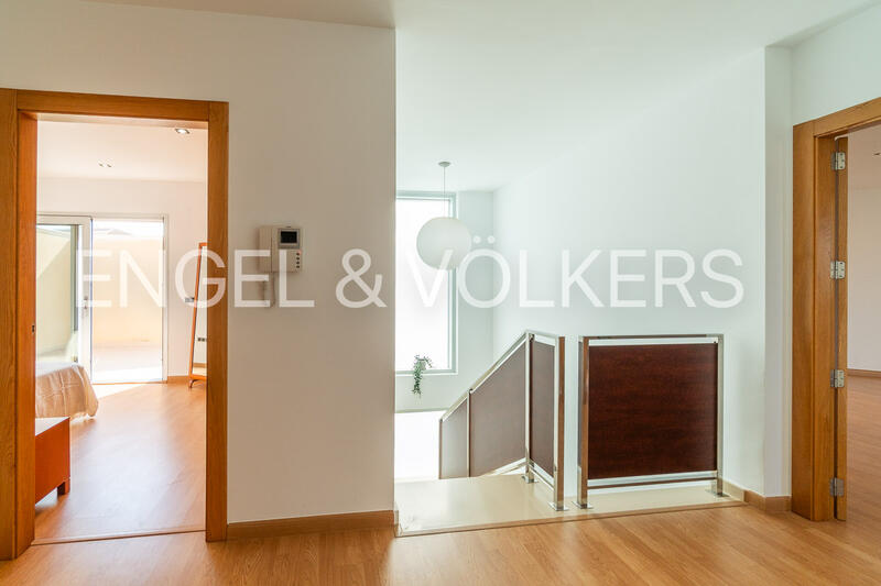 4 bedroom Townhouse for Long Term Rent