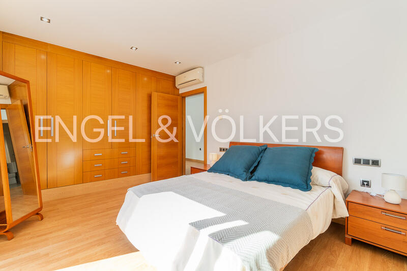4 bedroom Townhouse for Long Term Rent