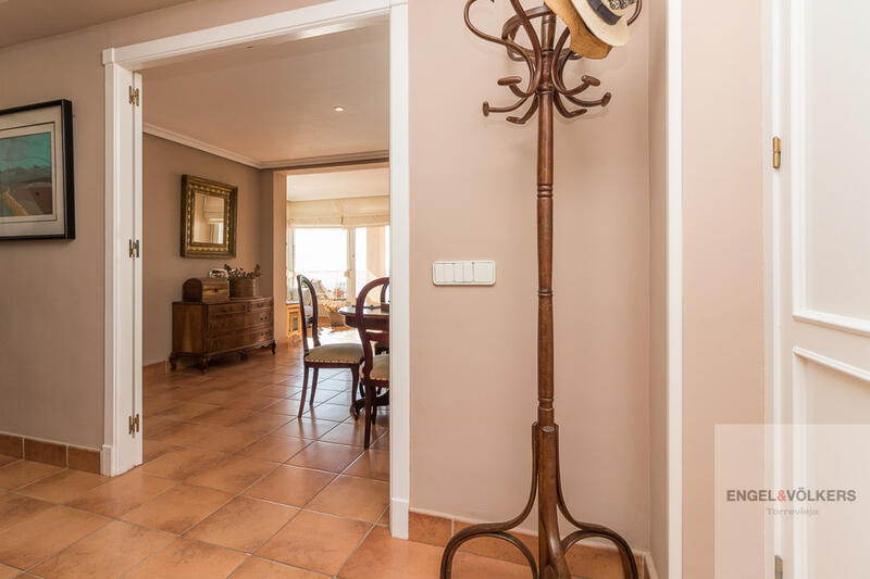 3 bedroom Apartment for Long Term Rent