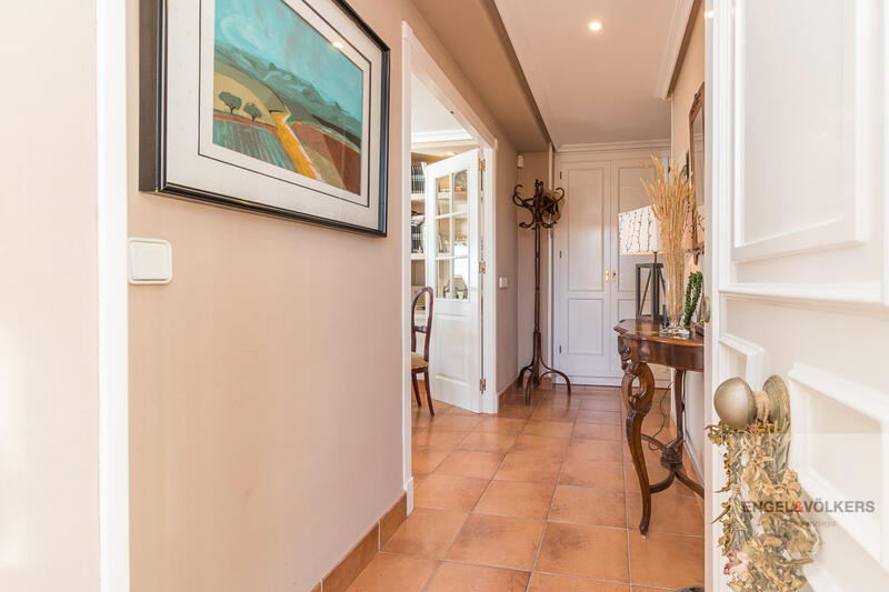 3 bedroom Apartment for Long Term Rent