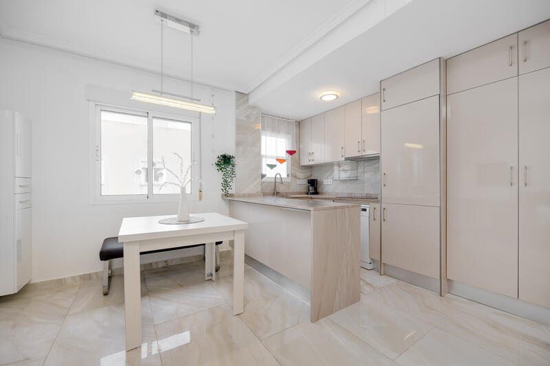 2 slaapkamer Appartement Te koop