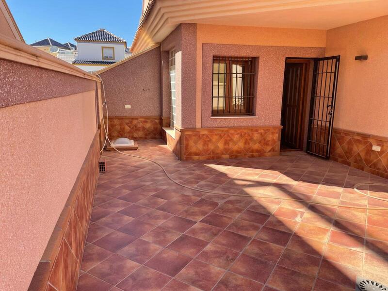 2 спальная комната городская тюрьма продается 2 спальная комната городская тюрьма продается