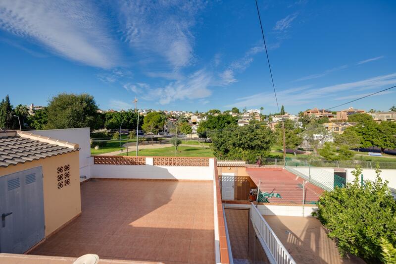 4 спальная комната городская тюрьма продается 4 спальная комната городская тюрьма продается