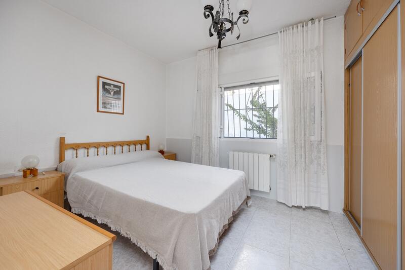 4 спальная комната городская тюрьма продается 4 спальная комната городская тюрьма продается