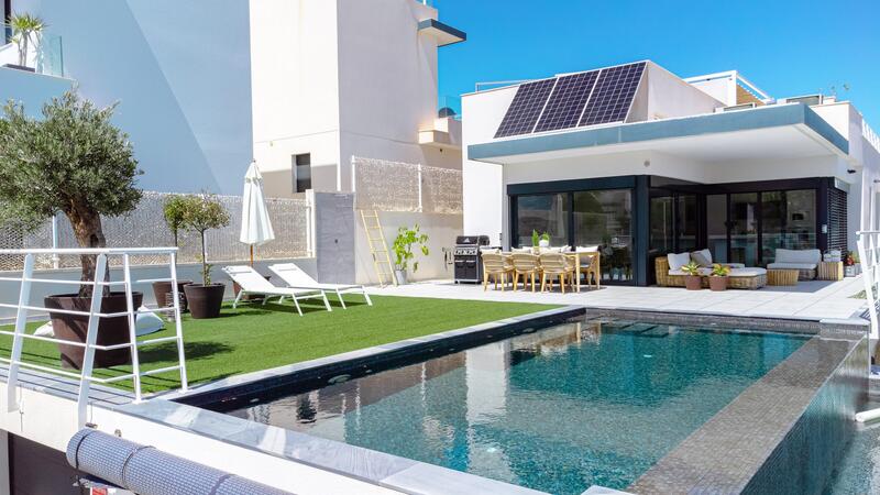 5 soverom Villa til salgs 5 soverom Villa til salgs