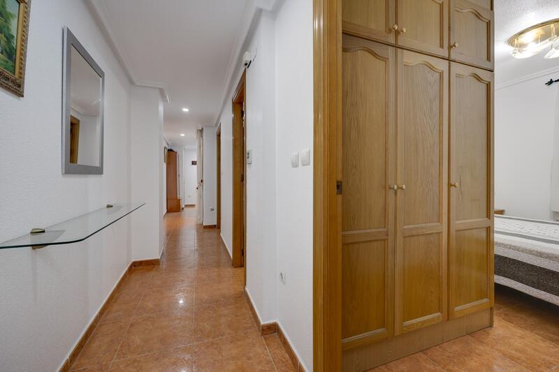 3 спальная комната квартира продается