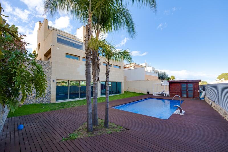 вилла продается в Torrevieja, Alicante вилла продается в Torrevieja, Alicante