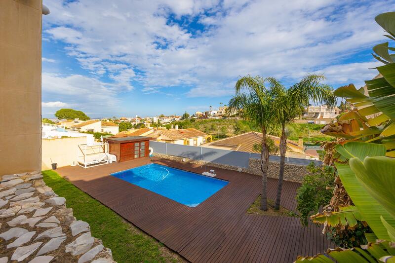 7 спальная комната вилла продается