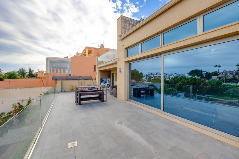 7 спальная комната вилла продается