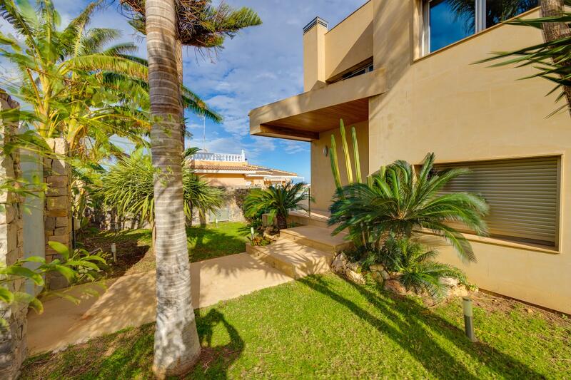 7 спальная комната вилла продается