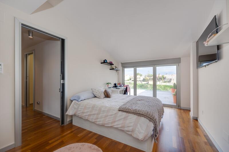 7 спальная комната вилла продается