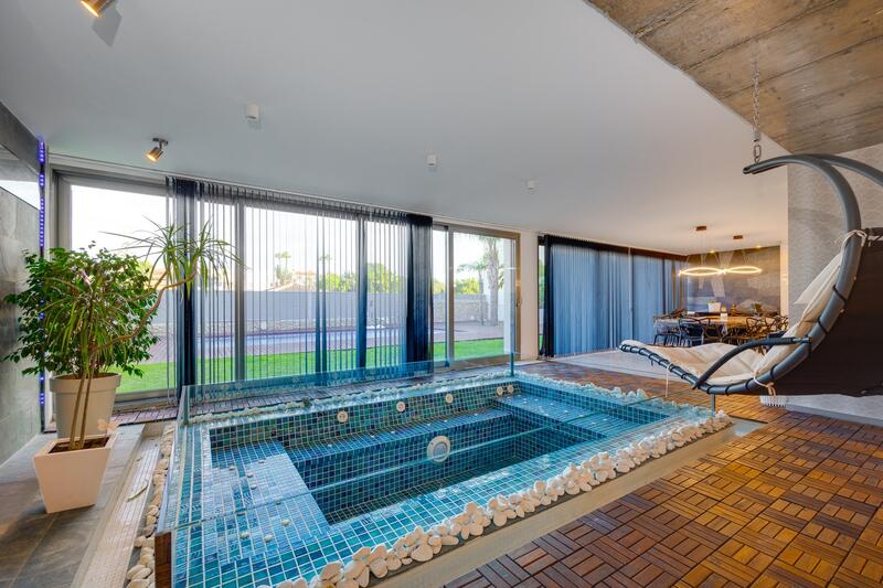 7 спальная комната вилла продается