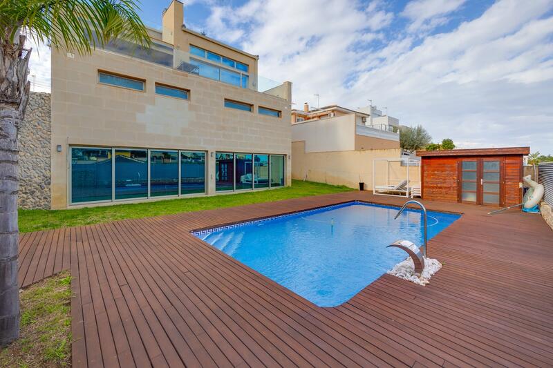 7 спальная комната вилла продается