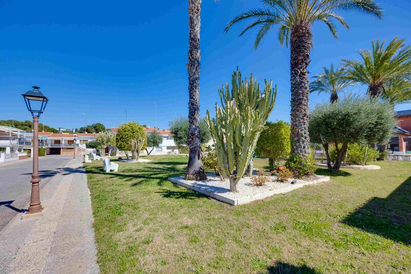 4 Schlafzimmer Stadthaus zu verkaufen