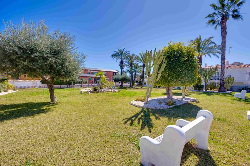 4 Schlafzimmer Stadthaus zu verkaufen