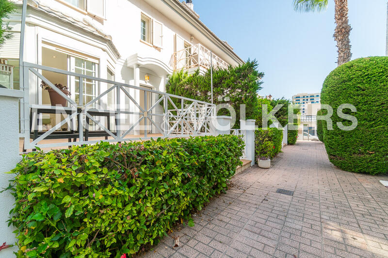 4 спальная комната Деревенский Дом в долгосрочную аренду 4 спальная комната Деревенский Дом в долгосрочную аренду