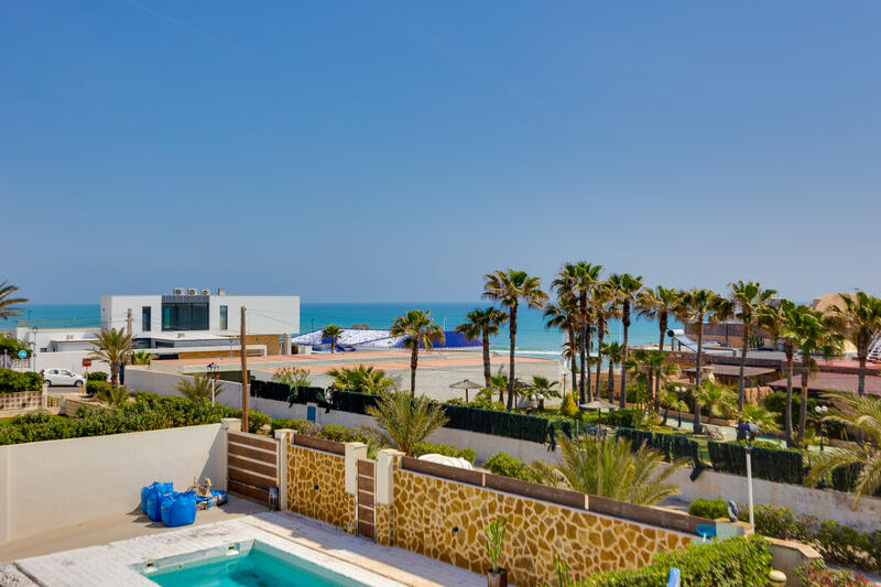 6 bedroom Villa for sale