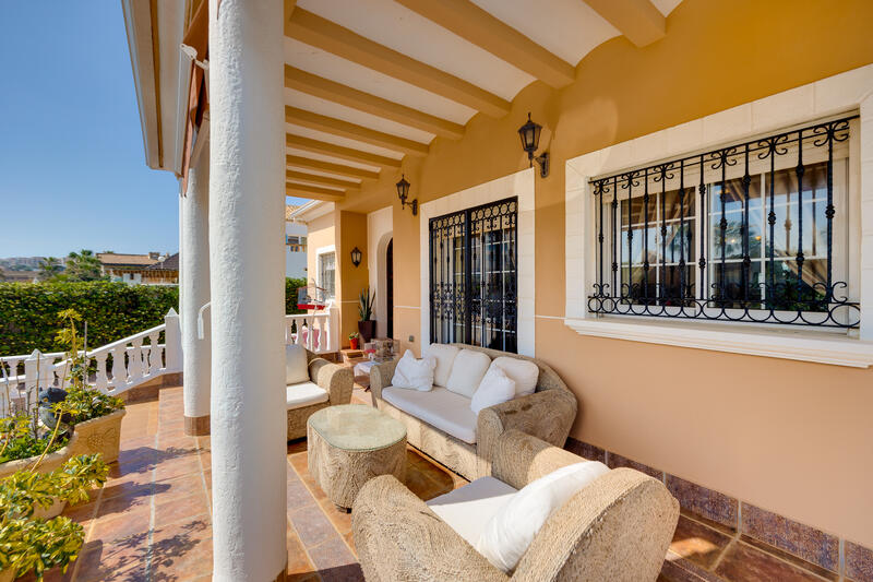 6 bedroom Villa for sale