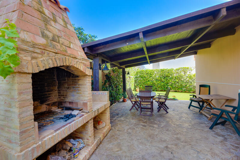 6 bedroom Villa for sale