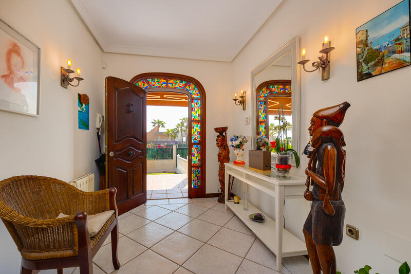 6 bedroom Villa for sale