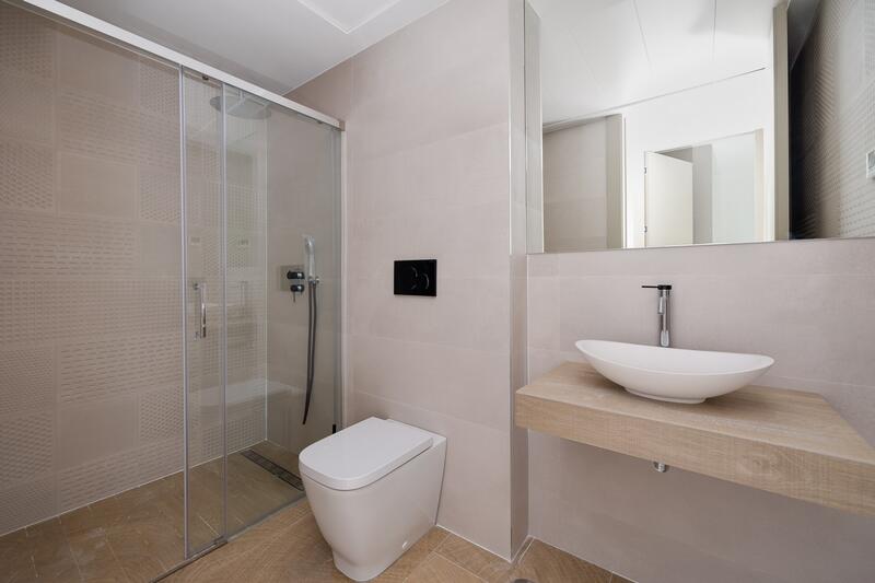 2 slaapkamer Appartement Te koop 2 slaapkamer Appartement Te koop