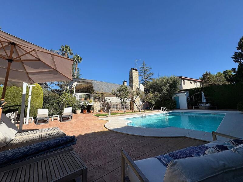 Villa till salu i Petrer, Alicante