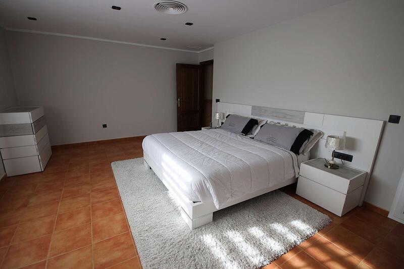 4 Cuarto Villa en venta